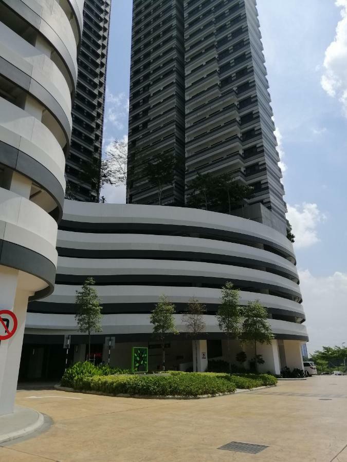 Meridin@Medini#3 Apartment Nusajaya  Exterior foto